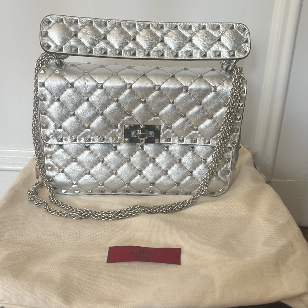 Valentino Garavani Rockstud spike matelasse quilted leather shoulder bag